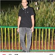 Profesor de matemáticas imparte clases de matemáticas intensivas para que el estudiante comprenda de forma correcta y lúdica la materia de forma sencilla y no vea las matemáticas como algo aburrido sino como una oportunidad de poder manejar su vida